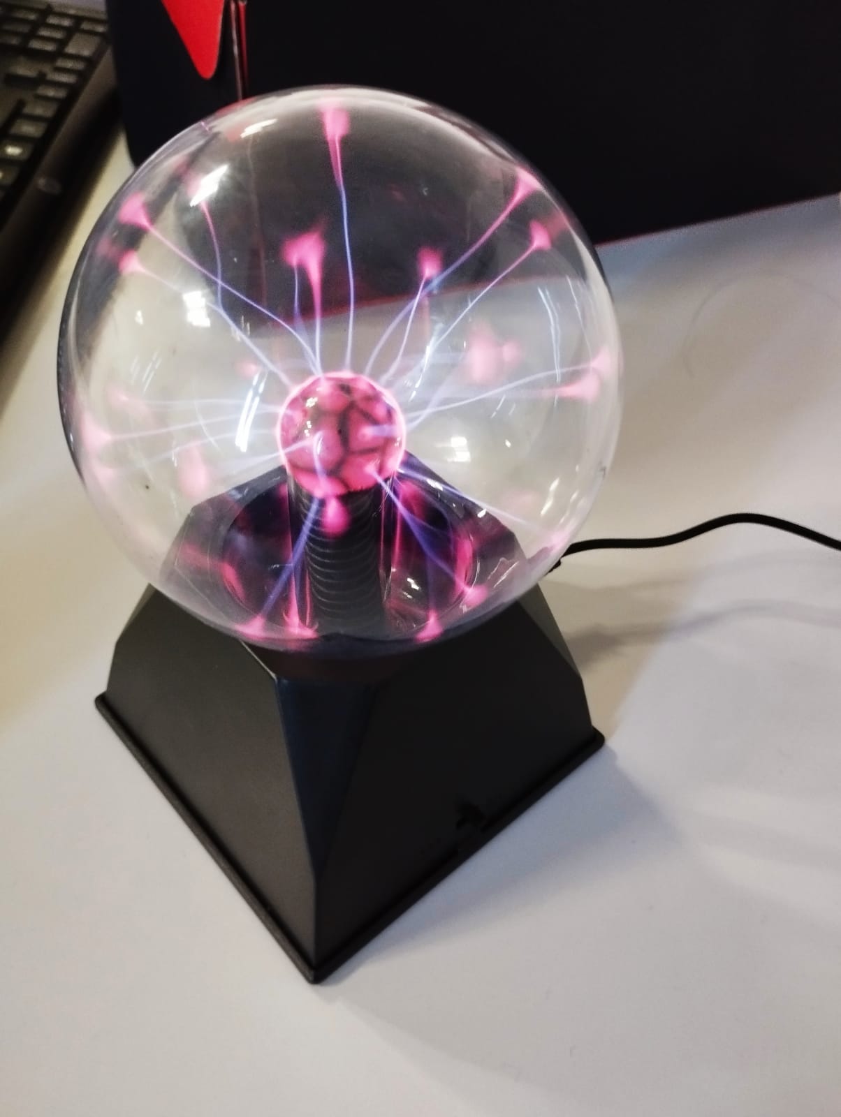 Una bola de plasma imagen del centro de educación eléctrica de plasma